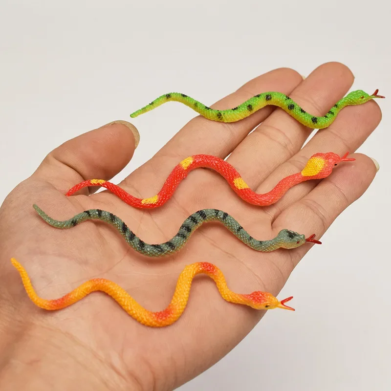 12 buah mainan simulasi tinggi - Prank Toys ulasan dan harga